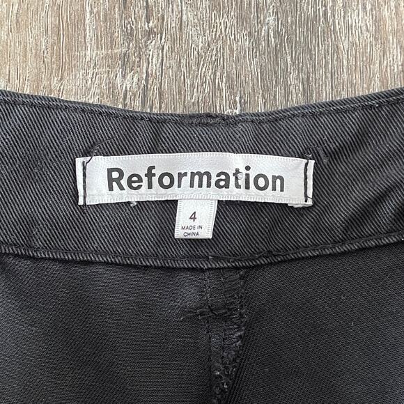 Reformation Mason Wide Leg Pleated Chino Pant in Black - Size: 4 - Picture 4 of 10